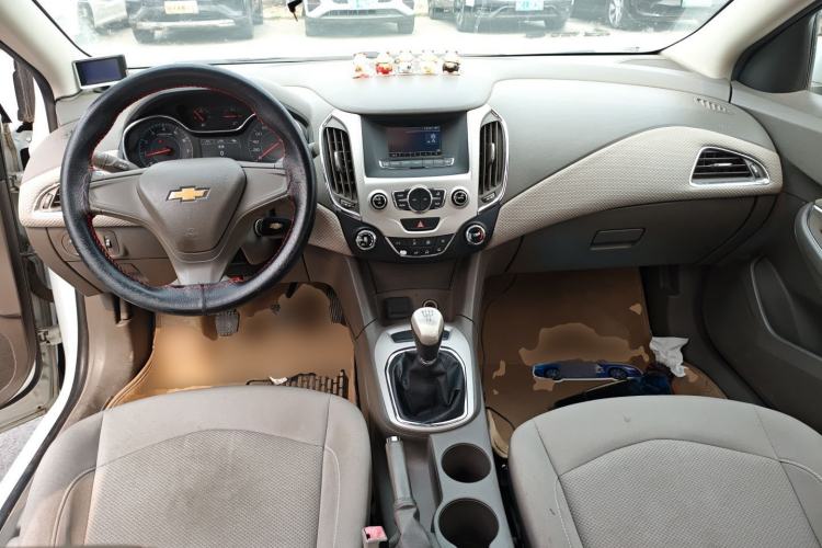 Used Chevrolet Cruze 2015 1.5L Manual Fashion Edition
