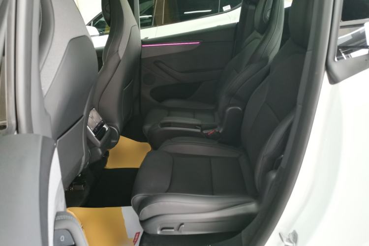 Used Tesla Model Y L 2025 Model Long-Range All-Wheel-Drive Version