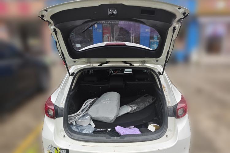 Used Mazda 3 Axela 2017 Hatchback 1.5L Manual Comfort Edition China V Trunk