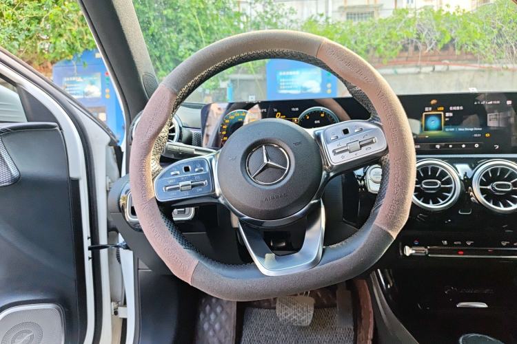 Used Mercedes-Benz A-Class 2021 A 200 L Sport Sedan Fashion Model
