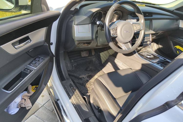 Used Jaguar XFL 2020 XFL 2.0T P200 Two-Wheel-Drive Windflower Edition Driver Seat