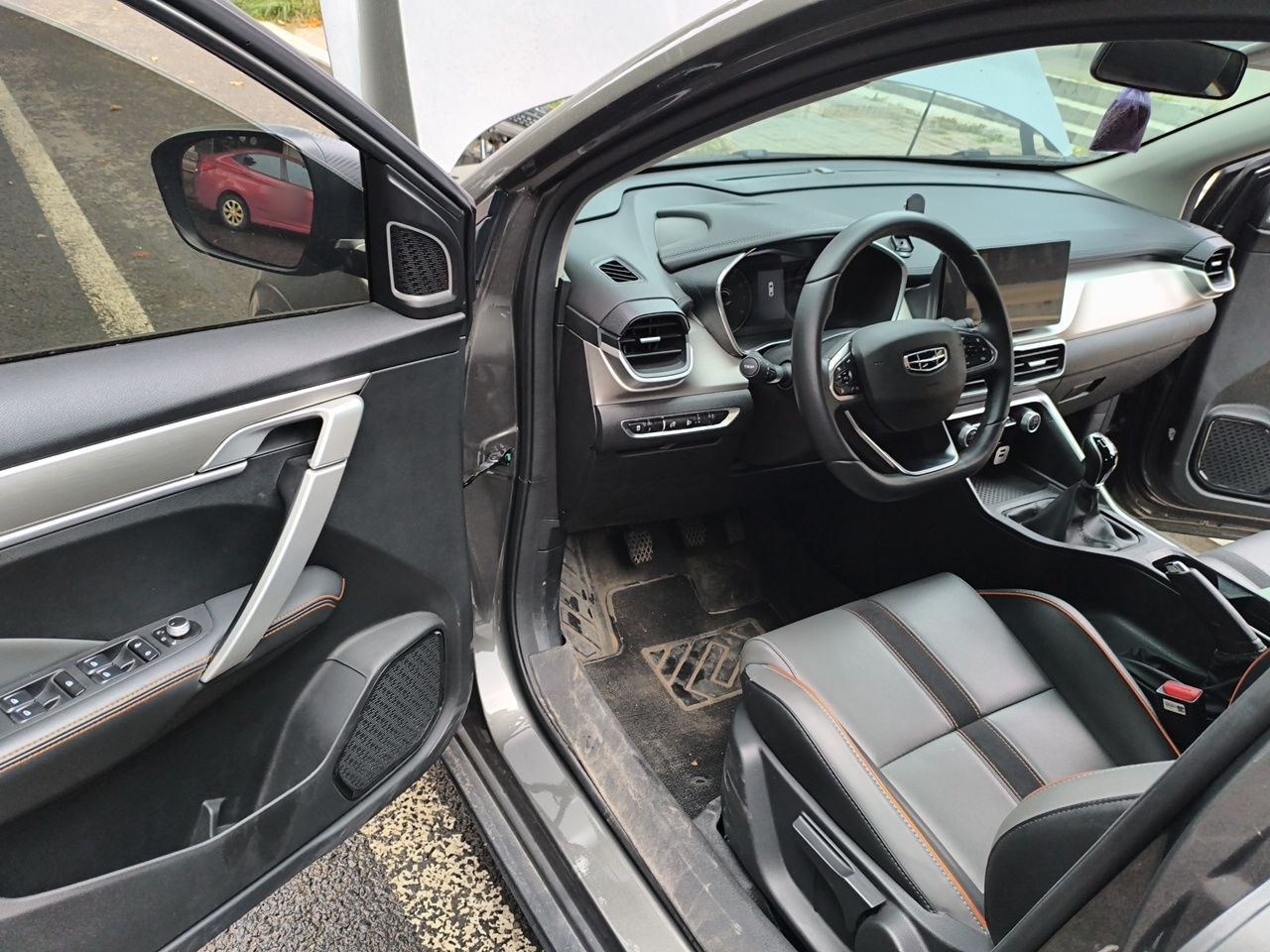 Geely Auto Coolray 2023 1.4T Manual Gold Edition — снимка 16
