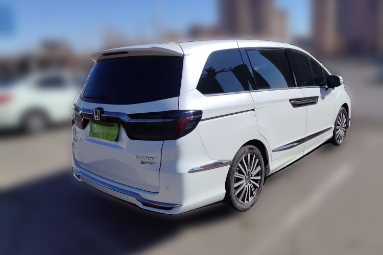 Used Honda Elysion 2022 2.0L eHEV Luxury Edition Rear Right 45 Deg