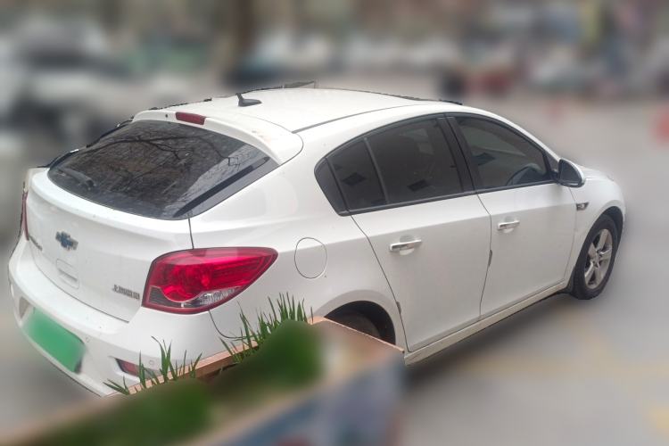 Used Chevrolet Cruze 2013 Hatchback 1.6L Automatic Luxury Model
