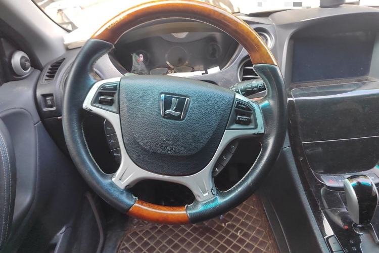 Used Luxgen Great 7 SUV 2015 2.2T Two-Wheel-Drive ZhiZun Version
