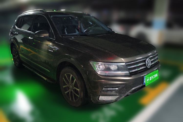 Used Volkswagen Tiguan L 2017 330TSI Automatic Two-Wheel Drive Luxury Edition
