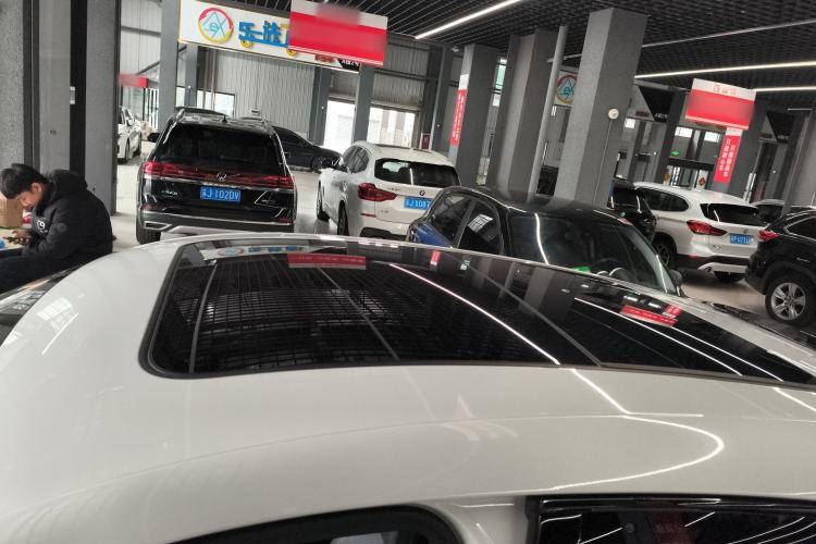 Used Porsche Macan 2021 Macan 2.0T Roof