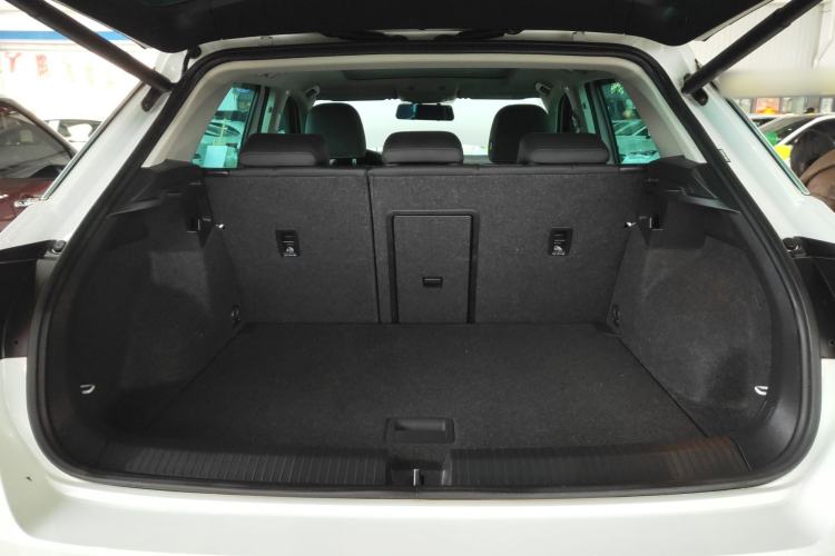 Used Volkswagen T-ROC 2019 280TSI DSG Two-Wheel Drive Comfort Version China VI Standard Trunk