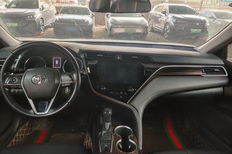 Used Toyota Camry 2018 2.0E Leading Edition