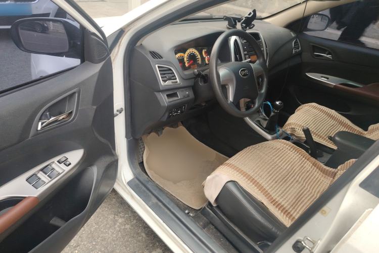 Used BYD F3 2015 Energy-Saving Edition 1.5L Manual Luxury Model