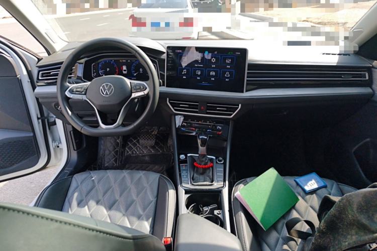 Used Volkswagen Sagitar 2023 280TSI DSG Excellence Edition Center Console