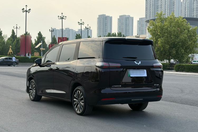 Used Wuling Starlight 730 2025 Model Plug-in Hybrid 125km Luxury Edition