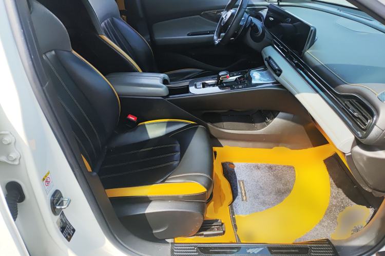 Used GAC Trumpchi EMPOW 2021 270T DCT J15 Version Right Front Seat