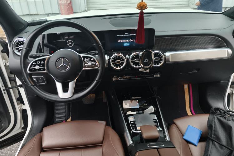 Used Mercedes-Benz GLB 2020 GLB 200 Dynamic Edition Center Console