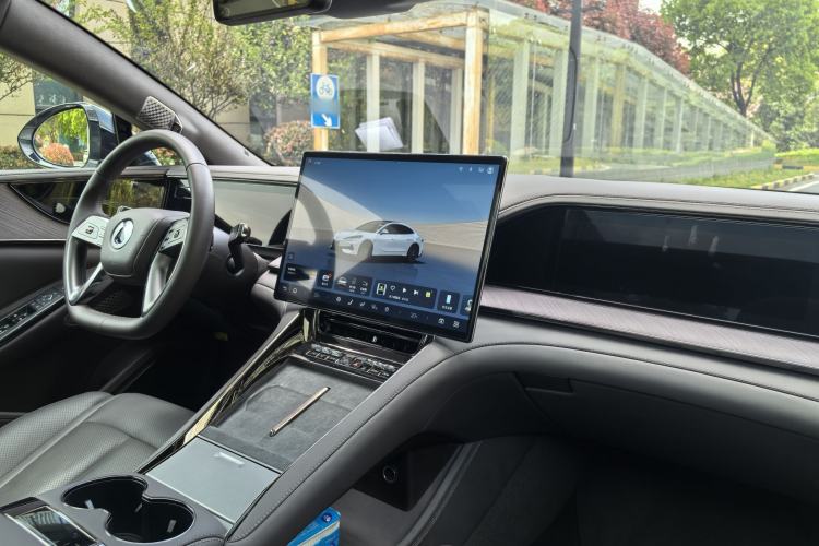 Used Denza Z9 2024 1100 km Four-Wheel Drive Max Version