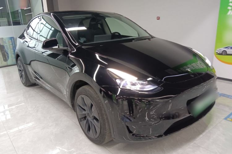 Used Tesla Model Y 2023 Rear-Wheel-Drive Version Front Right 45 Deg