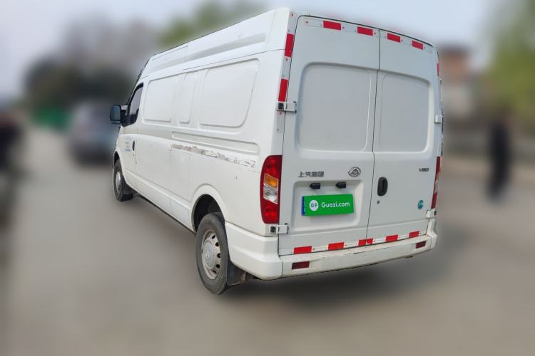 Used SAIC MAXUS Xintu V80 2021 2.0T Manual Classic City Delivery King Long Wheelbase Mid-Roof 3 Seats