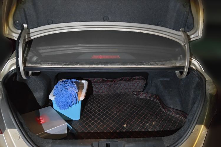 Used Geely Auto Emgrand 2019 Leading Edition 1.5L CVT Upward-Connected Model China VI Standard Trunk