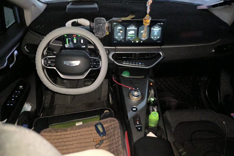 Used Geometry C 2020 Premium Range Version 400 KM C+