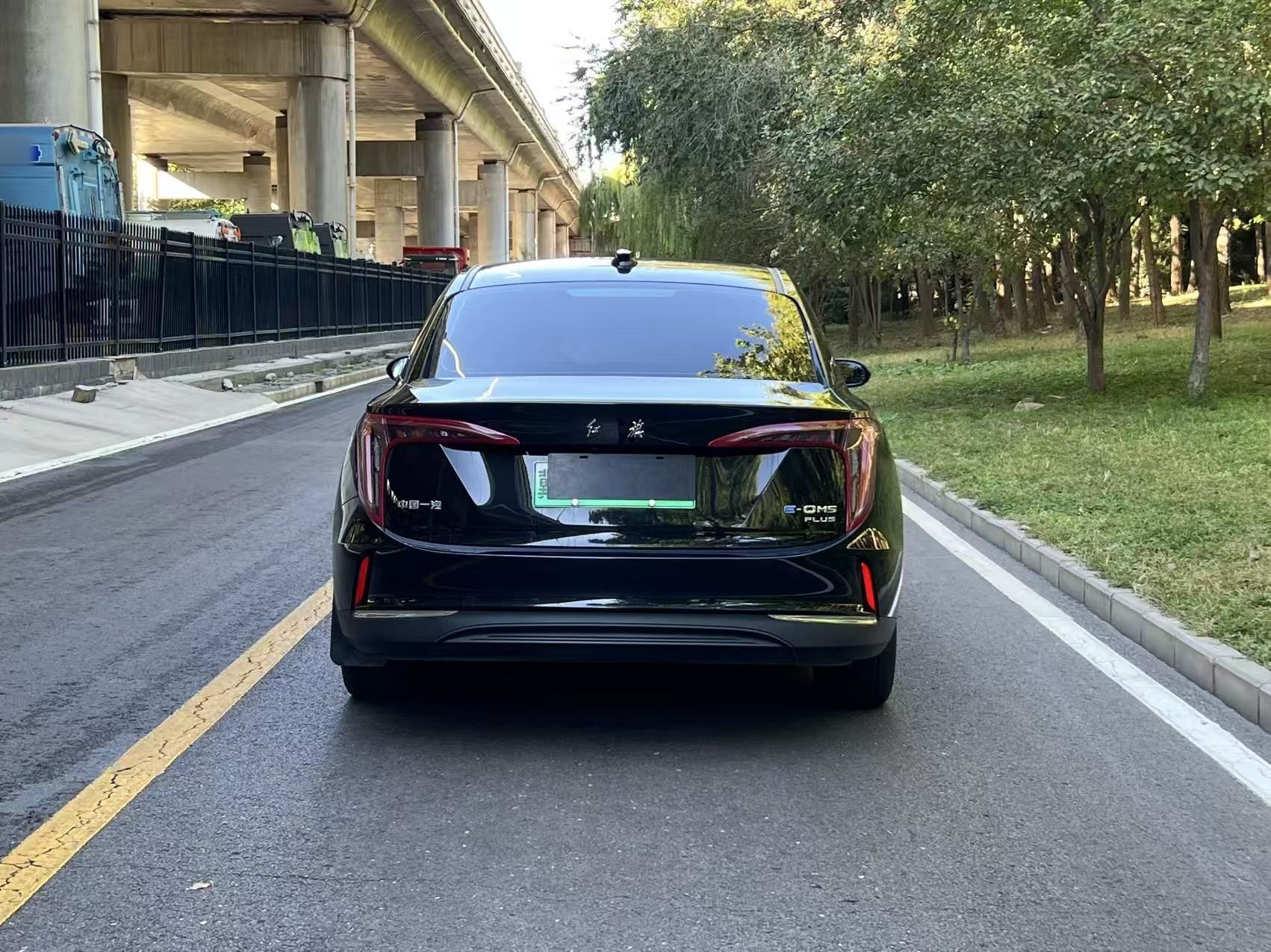 Hongqi E-QM5 2023 620km PLUS — снимка 16