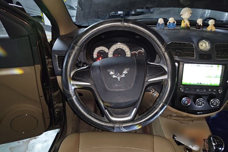 Used Wuling Hongguang 2014 1.5L S Comfort Model