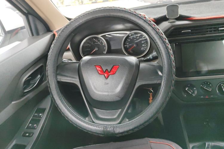 Used Wuling Hongguang 2021 1.5L Revised S Standard Version Hydraulic-Power-Assisted LAR