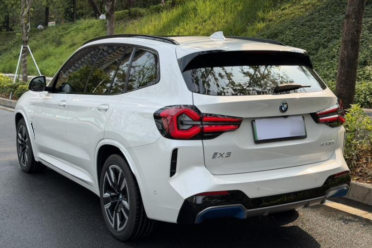 Used BMW iX3 2022 Leading Model Exterior 2