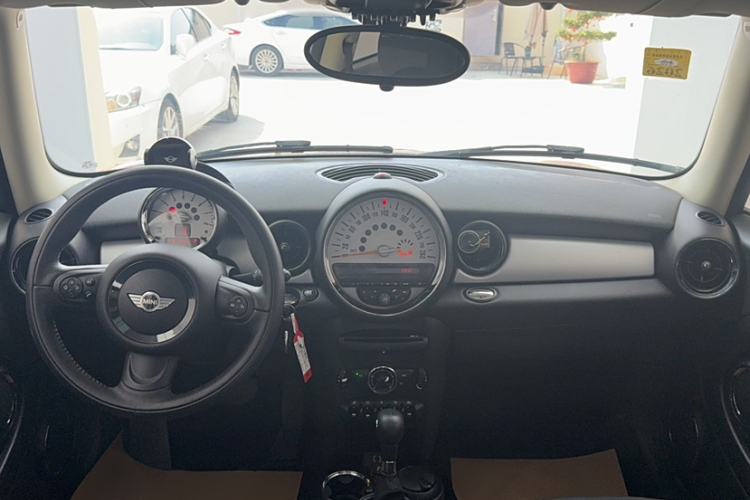 Used MINI MINI 2013 1.6L ONE Limited Edition Third Version