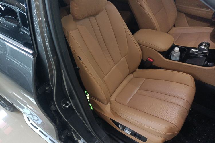 Used Li Auto ONE 2020 Extended-Range 6-Seater Version Right Front Seat