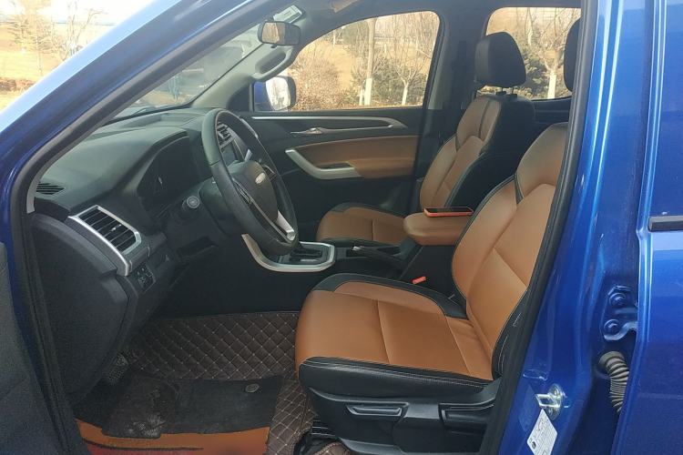 Used SAIC MAXUS T70 2021 2.0T Diesel Automatic 4x4 Elite Version with Long Bed and High Ground Clearance
