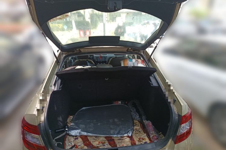 Used Skoda Octavia 2015 1.6L Automatic Yijie Edition Trunk