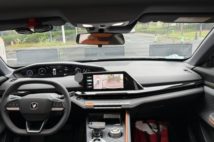 Used CHANGAN UNI-V iDD 2023 ZhiDian iDD 1.5T 113km ZhiKu Model
