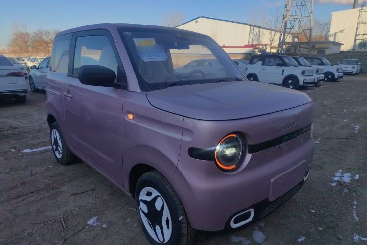 Used Geely Galaxy Panda 2025 210 km – Yuanqi Bear Front Right 45 Deg