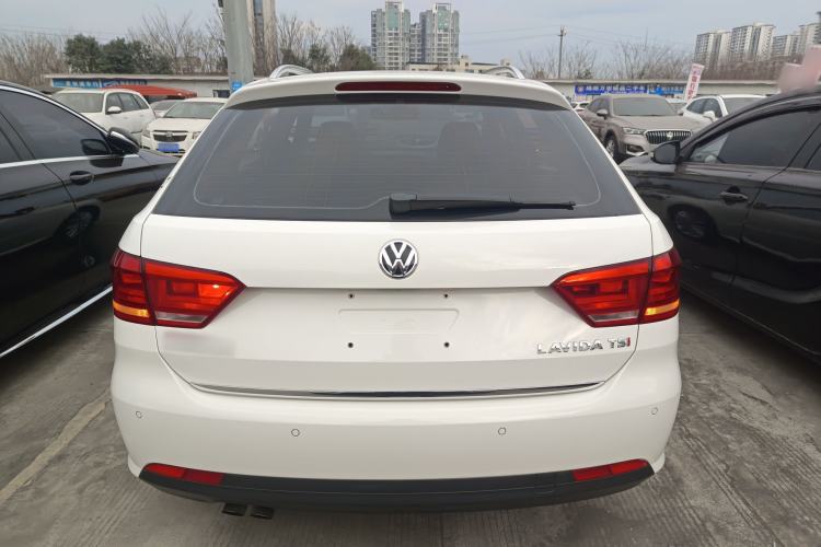 Used Volkswagen Gran Lavida 2013 1.4 TSI Automatic Comfort Model
