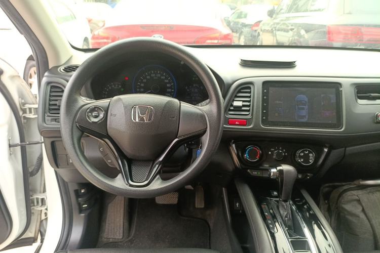 Used Honda Vezel 2016 1.8L CVT Front-Wheel Drive Pioneer Edition Center Console