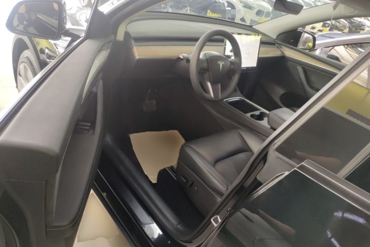 Used Tesla Model Y 2021 Standard Range Rear-Wheel Drive Version