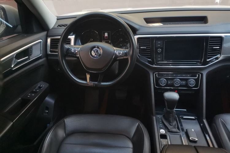 Used Volkswagen Teramont 2019 330TSI Two-Wheel-Drive Luxury Edition China VI Standard
