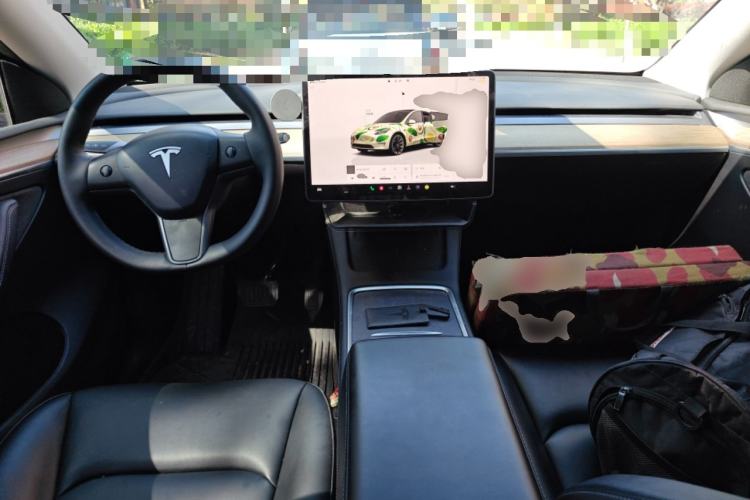 Used Tesla Model Y 2022 Revised Version Long-Range All-Wheel Drive Center Console