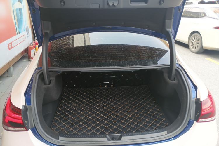 Used Mercedes-Benz A-Class 2021 A 200 L Sport Sedan Fashion Model
