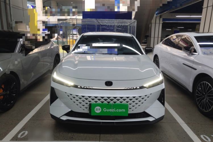 Used Changan UNI-V iDD 2024 Blue Whale Smart Electric iDD 136km ZhiKu Model