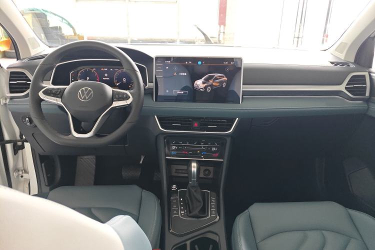 Used Volkswagen Tharu 2024 300TSI Two-Wheel-Drive Moon Luxury Edition Center Console