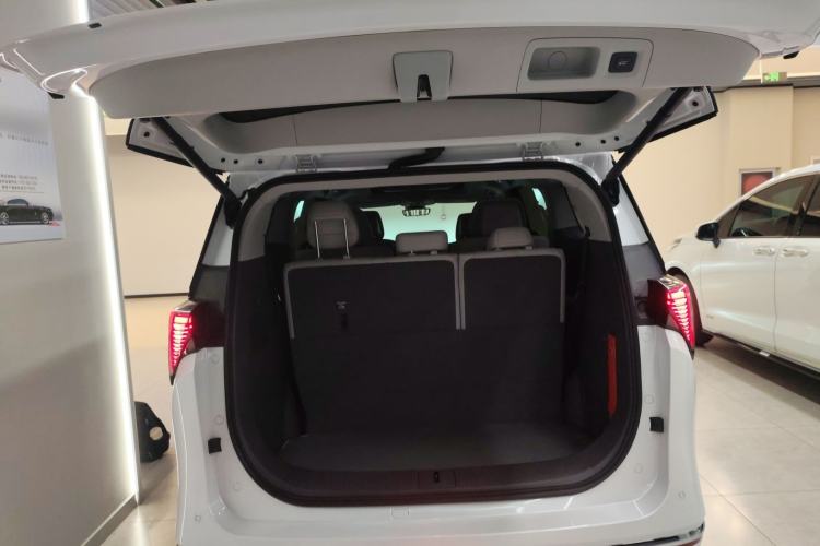 Used Buick GL8 2025 Lu Zun Deluxe Edition