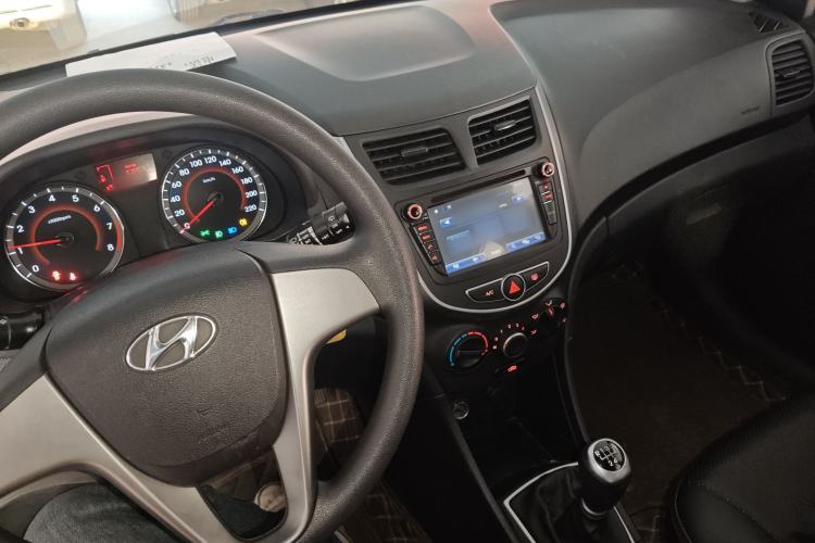 Used Hyundai Verna Ray 2014 1.4L Manual GLX
