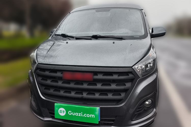 Used Jinbei Gold Hiace M Classic 2024 1.5L Travel Lion Passenger Van 6 Seats Front