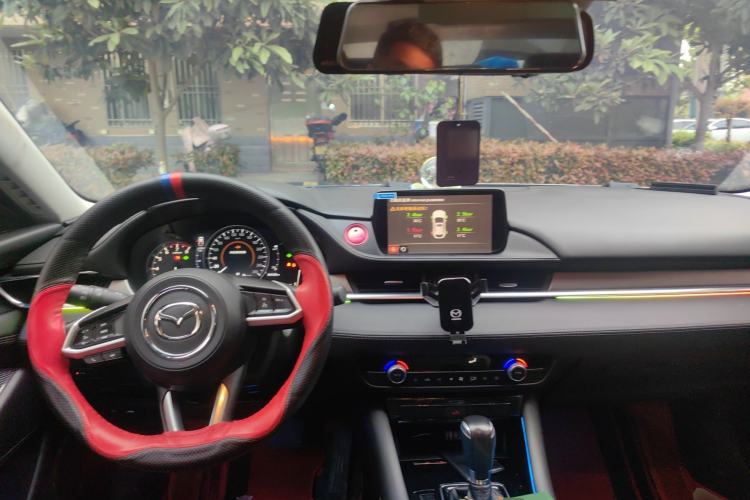 Used Mazda Atenza 2021 2.0L Blue Sky Luxury Edition Center Console