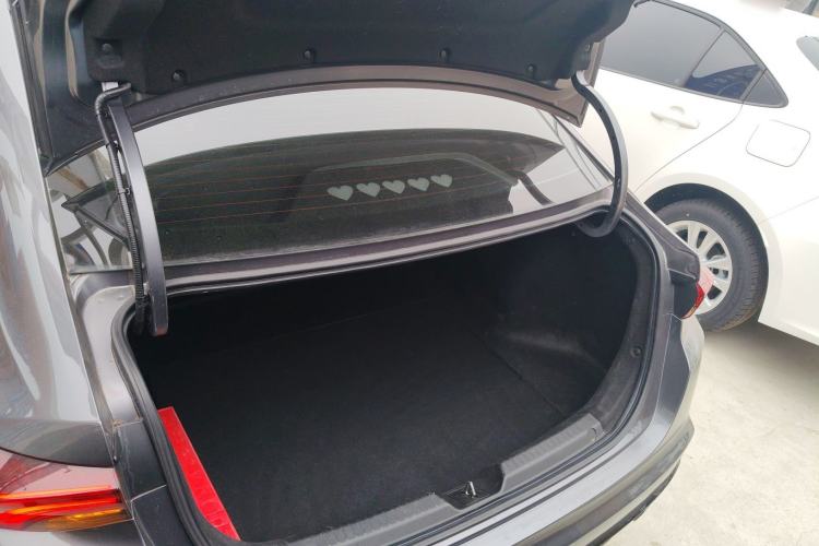 Used GAC Trumpchi EMPOW 2021 270T DCT J16 Version Trunk