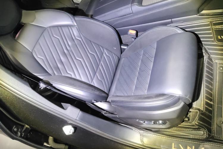 Used Lynk & Co 09 EM-P 2021 2.0T PHEV Halo Six-Seater
