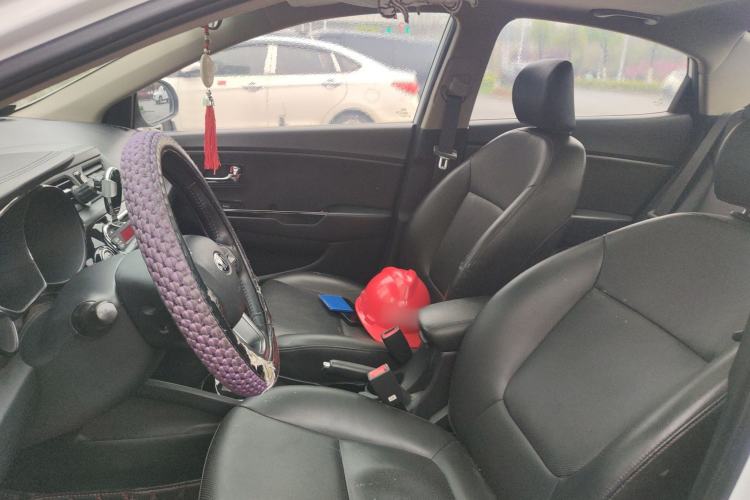 Used Kia K2 2012 Sedan 1.6L Automatic Transmission Premium Commemorative Edition Left Front Seat