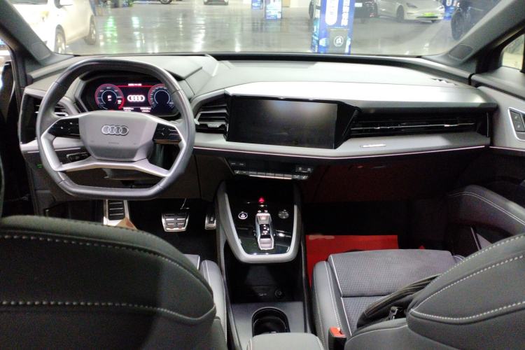 Used Audi Q5 e-tron 2023 40 e-tron Starry Edition Mecha Kit
