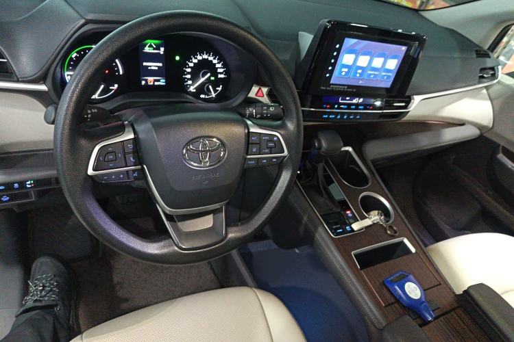 Used Toyota Sienna 2021 2.5L Hybrid Comfort Edition